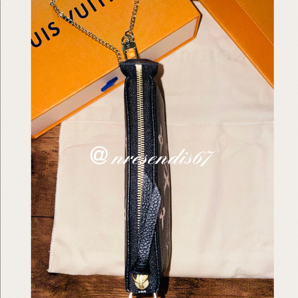 Louis Vuitton - Picture 7 of 7